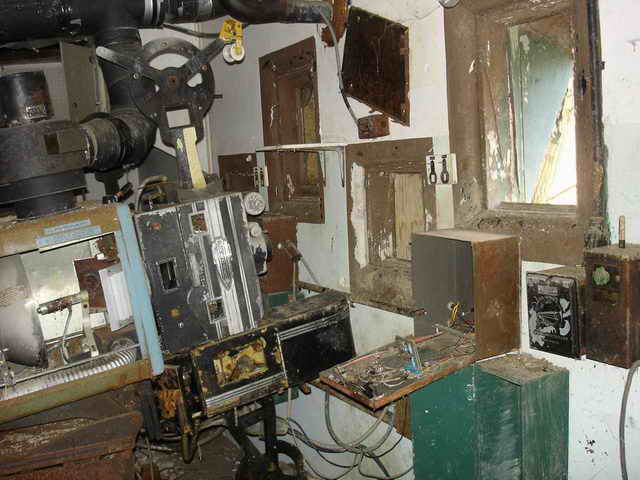 Speedway Auto Theatre - 2006 Photo (newer photo)